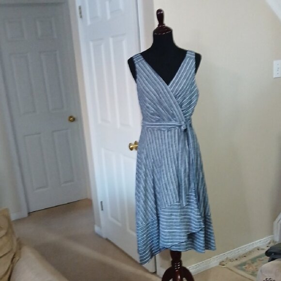 DKNY Gray Striped Midi Dress - Picture 6 of 11